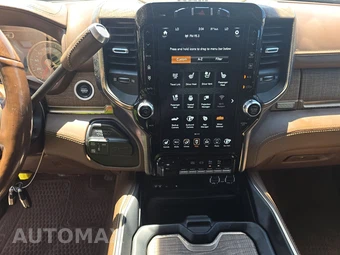 2019 Ram 3500 Laramie Longhorn Crew Cab Long Bed DRW - miniatura 11
