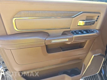 2019 Ram 3500 Laramie Longhorn Crew Cab Long Bed DRW - miniatura 9