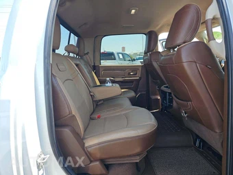 2019 Ram 3500 Laramie Longhorn Crew Cab Medium Bed - miniatura 16