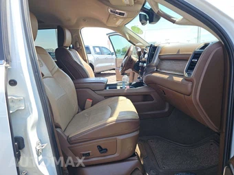 2019 Ram 3500 Laramie Longhorn Crew Cab Medium Bed - miniatura 18