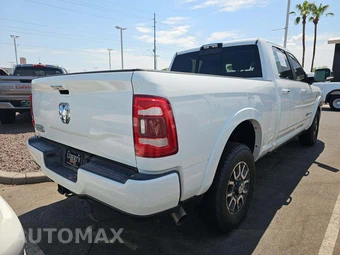 2019 Ram 3500 Laramie Longhorn Crew Cab Medium Bed - miniatura 3