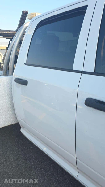 2019 Ram 3500 Tradesman Crew Cab Long Bed DRW – miniatura 28