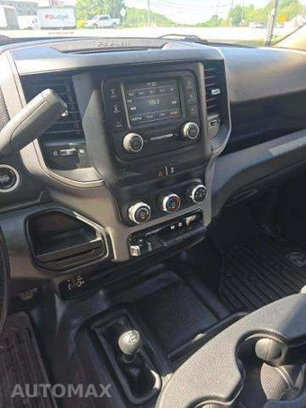 2019 Ram 3500 Tradesman Crew Cab Long Bed DRW - miniatura 10