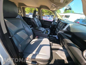2019 Ram 3500 Tradesman Crew Cab Medium Bed - miniatura 18