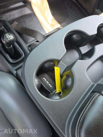 2019 Ram 3500 Tradesman Crew Cab Medium Bed - miniatura 8
