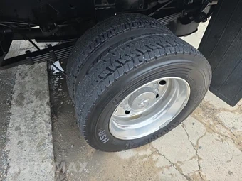 2019 Ram 5500 Cab Chassis Laramie Crew Cab DRW – miniatura 11