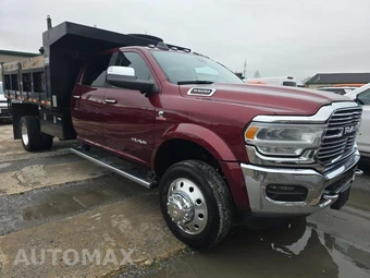 2019 Ram 5500 Cab Chassis Laramie Crew Cab DRW – miniatura 3