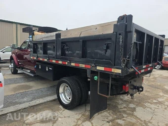 2019 Ram 5500 Cab Chassis Laramie Crew Cab DRW – miniatura 6