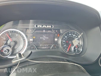 2019 Ram 5500 Cab Chassis SLT Crew Cab DRW - miniatura 12