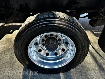 2019 Ram 5500 Cab Chassis SLT Regular Cab DRW - miniatura 18