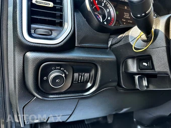 2019 Ram 5500 Cab Chassis SLT Regular Cab DRW - miniatura 33