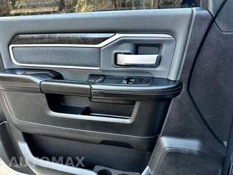 2019 Ram 5500 Cab Chassis SLT Regular Cab DRW - miniatura 34