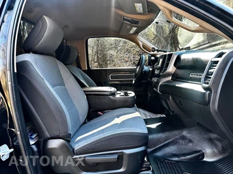 2019 Ram 5500 Cab Chassis SLT Regular Cab DRW - miniatura 35