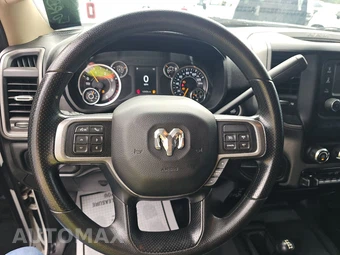 2019 Ram 5500 Cab Chassis Tradesman Crew Cab DRW – miniatura 10