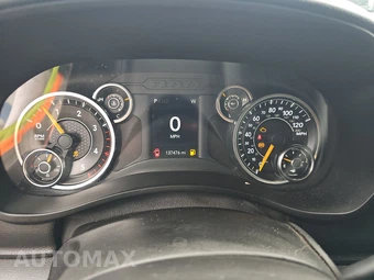 2019 Ram 5500 Cab Chassis Tradesman Crew Cab DRW – miniatura 12