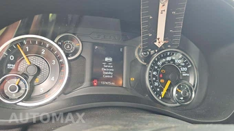 2019 Ram 5500 Cab Chassis Tradesman Crew Cab DRW – miniatura 28
