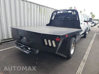 2019 Ram 5500 Cab Chassis Tradesman Crew Cab DRW – miniatura 4