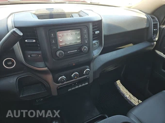 2019 Ram 5500 Cab Chassis Tradesman Regular Cab DRW – miniatura 11