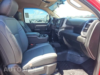 2019 Ram 5500 Cab Chassis Tradesman Regular Cab DRW – miniatura 8