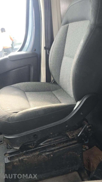 2019 Ram ProMaster 3500 Cargo Van High Roof 159.0" WB - miniatura 31