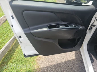 2019 Ram ProMaster City Cargo Van Tradesman 122.4" WB – miniatura 9
