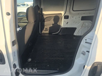 2019 Ram ProMaster City Cargo Van Tradesman 122.4" WB - miniatura 13