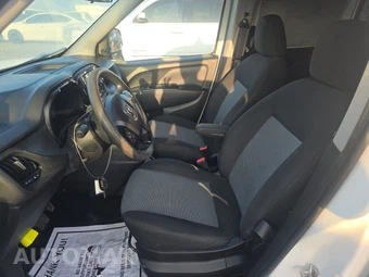 2019 Ram ProMaster City Cargo Van Tradesman 122.4" WB - miniatura 7