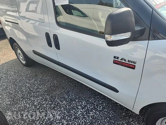 2019 Ram ProMaster City Cargo Van Tradesman 122.4" WB - miniatura 26