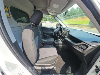 2019 Ram ProMaster City Cargo Van Tradesman 122.4" WB - miniatura 8