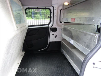 2019 Ram ProMaster City Cargo Van Tradesman SLT 122.4" WB - miniatura 23