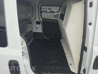 2019 Ram ProMaster City Cargo Van Tradesman SLT 122.4" WB - miniatura 13