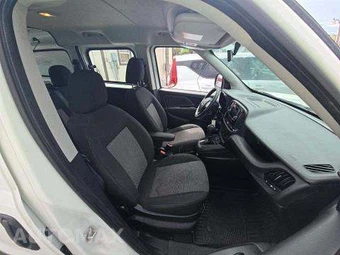 2019 Ram ProMaster City Wagon Minivan 122.4" WB - miniatura 18