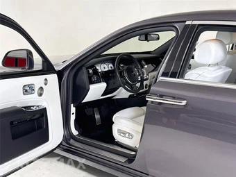 2019 Rolls-Royce Ghost – miniatura 12