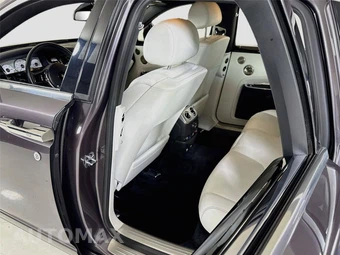 2019 Rolls-Royce Ghost – miniatura 26
