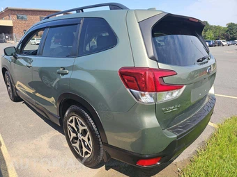 2019 Subaru Forester Premium - miniatura 2