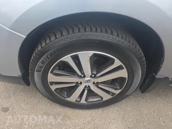 2019 Subaru Outback 3.6R Limited - miniatura 8