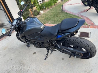 2019 Suzuki GSX-S750 – miniatura 5