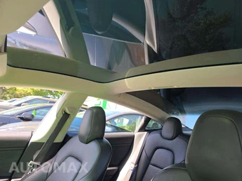 2019 Tesla Model 3 Long Range – miniatura 11