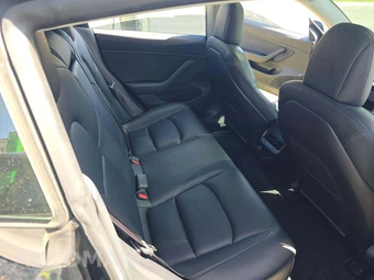 2019 Tesla Model 3 Long Range – miniatura 16