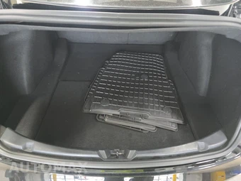 2019 Tesla Model 3 Long Range - miniatura 16