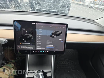 2019 Tesla Model 3 Long Range - miniatura 11