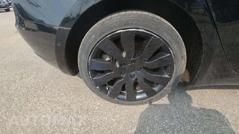 2019 Tesla Model 3 Long Range – miniatura 23