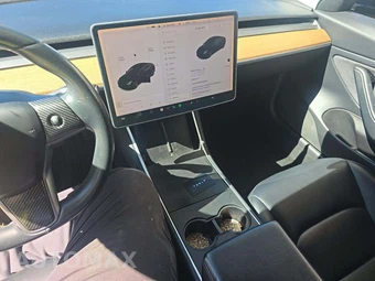 2019 Tesla Model 3 Long Range – miniatura 10