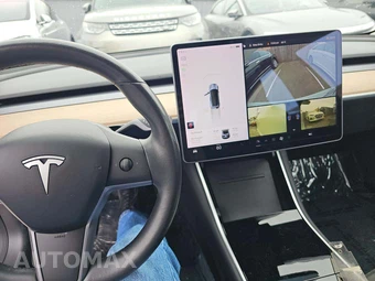 2019 Tesla Model 3 Mid Range – miniatura 10
