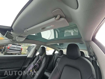 2019 Tesla Model 3 Mid Range – miniatura 11