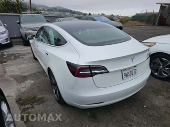 2019 Tesla Model 3 Mid Range – miniatura 2