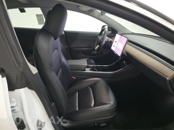 2019 Tesla Model 3 Performance – miniatura 8