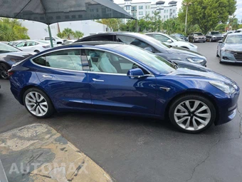 2019 Tesla Model 3 Standard Range Plus - miniatura 4