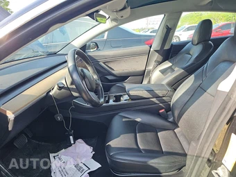 2019 Tesla Model 3 Standard Range Plus – miniatura 7