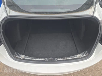 2019 Tesla Model 3 Standard Range Plus – miniatura 16
